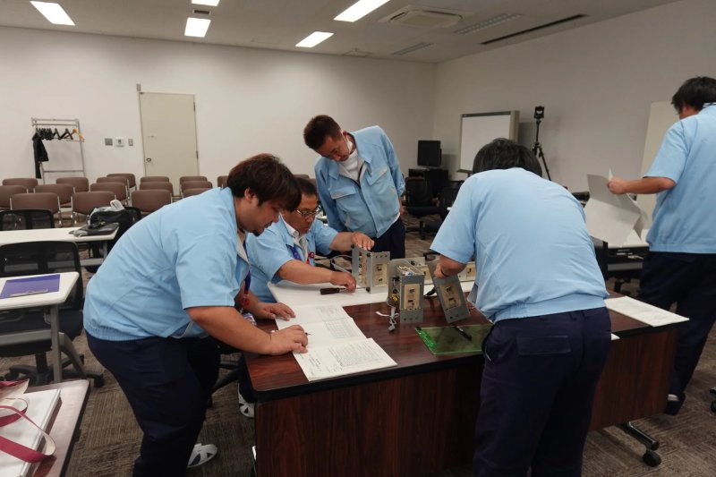会議室での共同作業