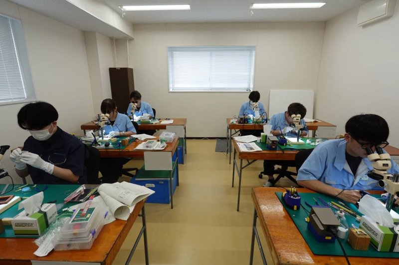 精密作業の様子